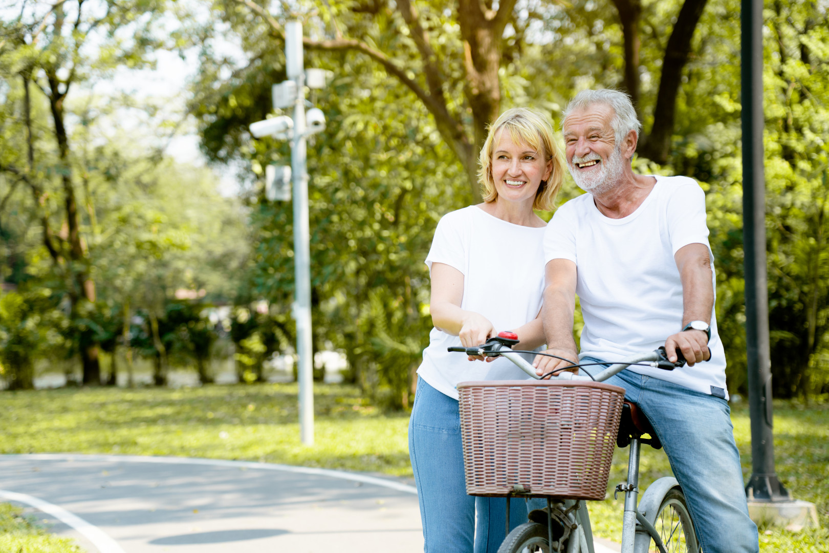 Summertime Fun for Seniors with Dementia
